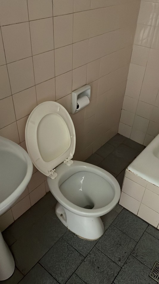 Monoambiente En Calle 8 Y 58 De La Plata, Buenos Aires