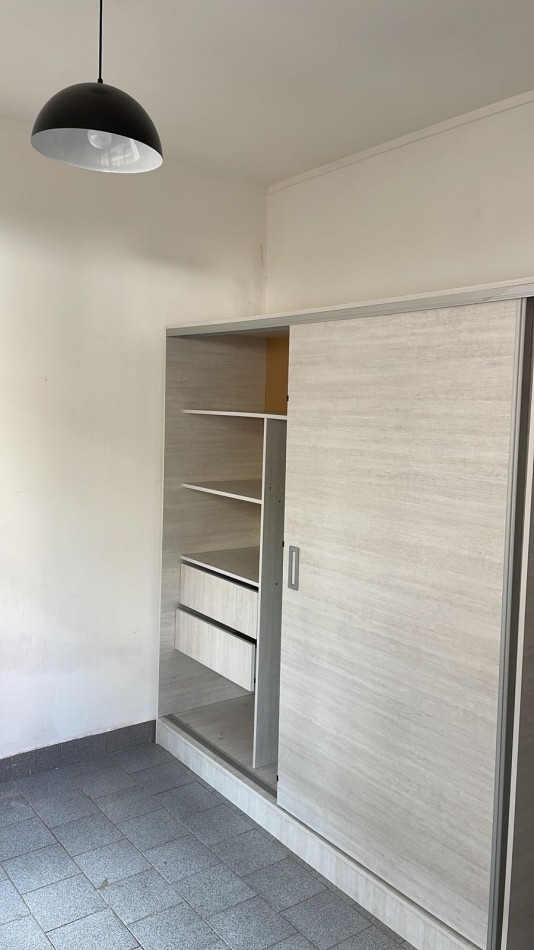 Monoambiente En Calle 8 Y 58 De La Plata, Buenos Aires