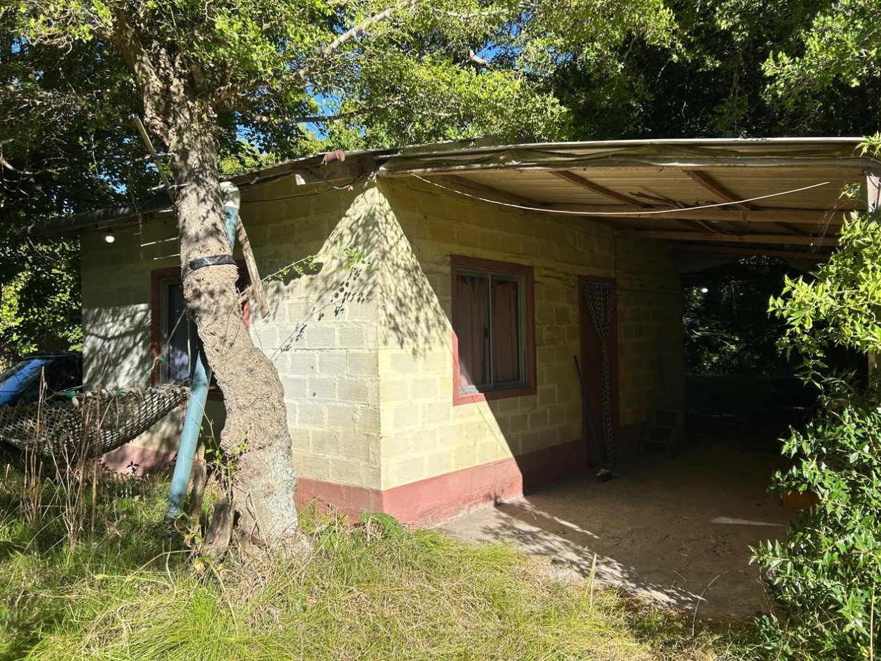 Lote De 20x40mts Con Mejoras En Calle Huascar, Localidad De Punta Indio