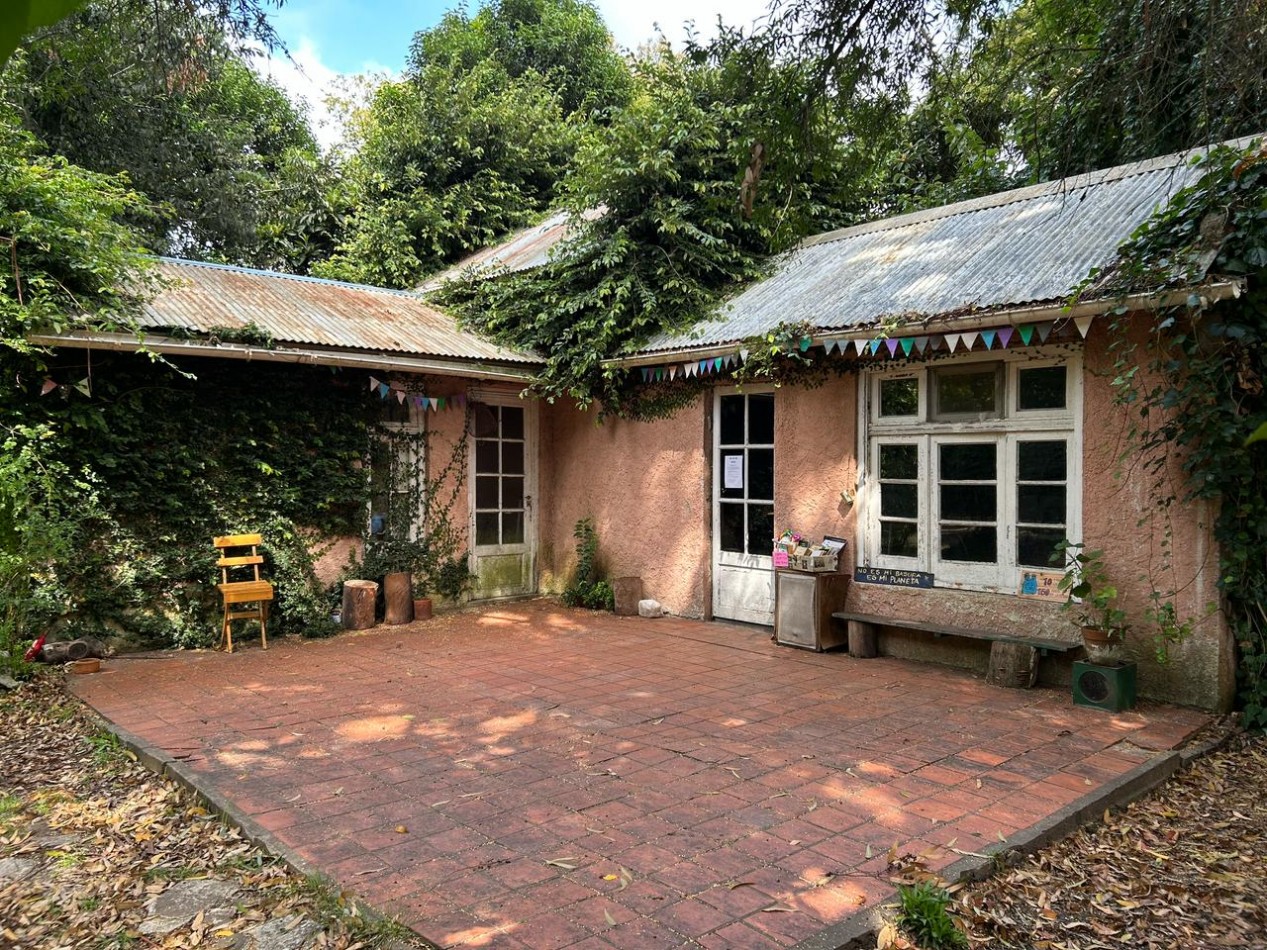 "La Escondida" Calle V. Lopez entre Moreno y Sarmiento, localidad de Punta Indio
