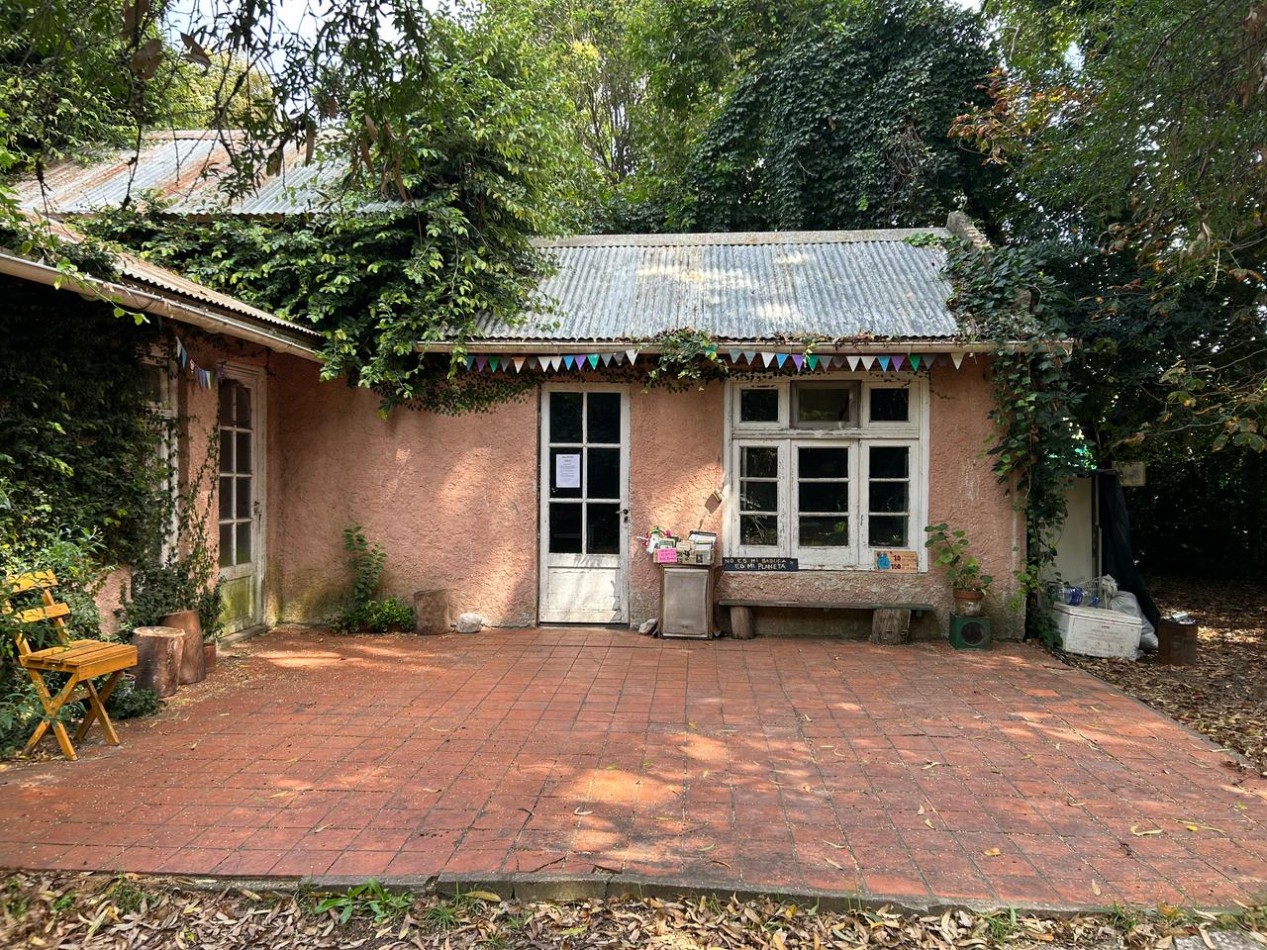 "La Escondida" Calle V. Lopez entre Moreno y Sarmiento, localidad de Punta Indio