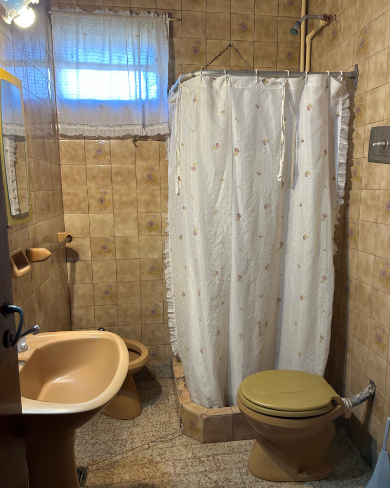 Casa en esquina 4 y 11 de Pipinas, partido de Punta Indio.