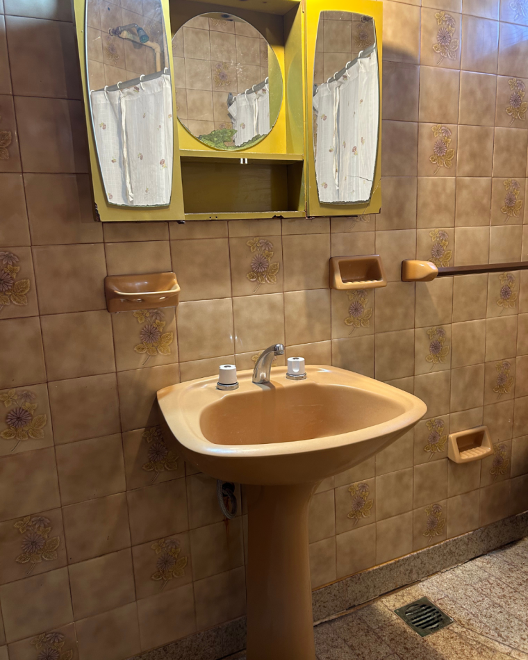 Casa en esquina 4 y 11 de Pipinas, partido de Punta Indio.