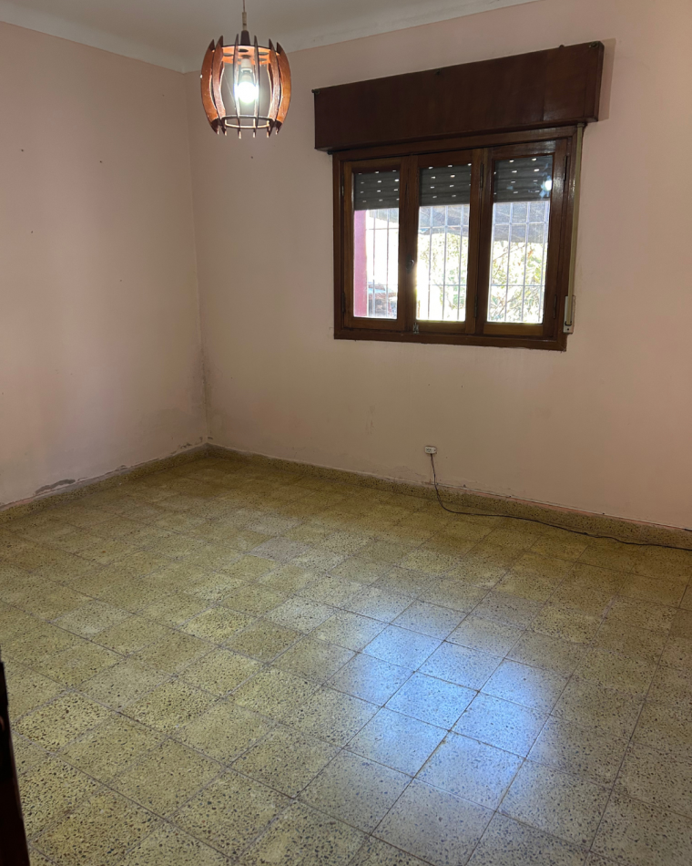 Casa en esquina 4 y 11 de Pipinas, partido de Punta Indio.