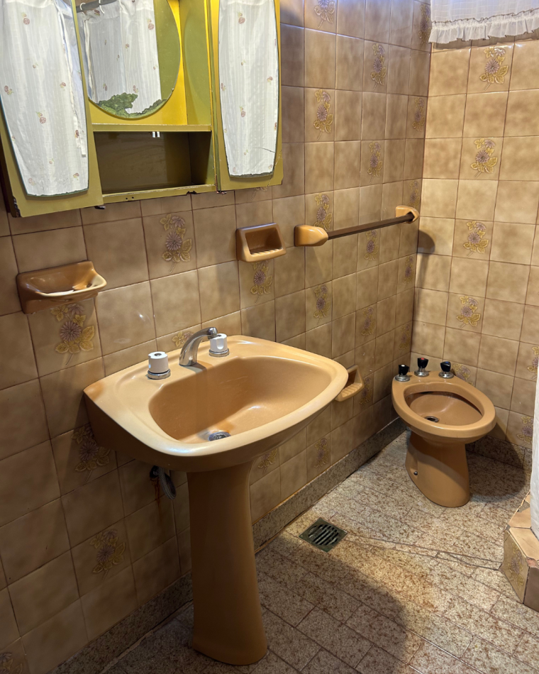 Casa en esquina 4 y 11 de Pipinas, partido de Punta Indio.