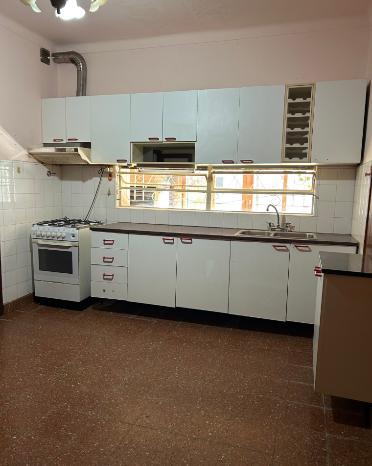 Casa en esquina 4 y 11 de Pipinas, partido de Punta Indio.