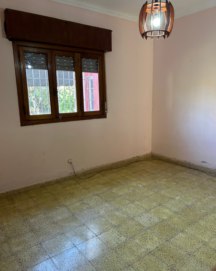 Casa en esquina 4 y 11 de Pipinas, partido de Punta Indio.