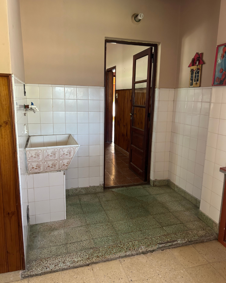 Casa en esquina 4 y 11 de Pipinas, partido de Punta Indio.