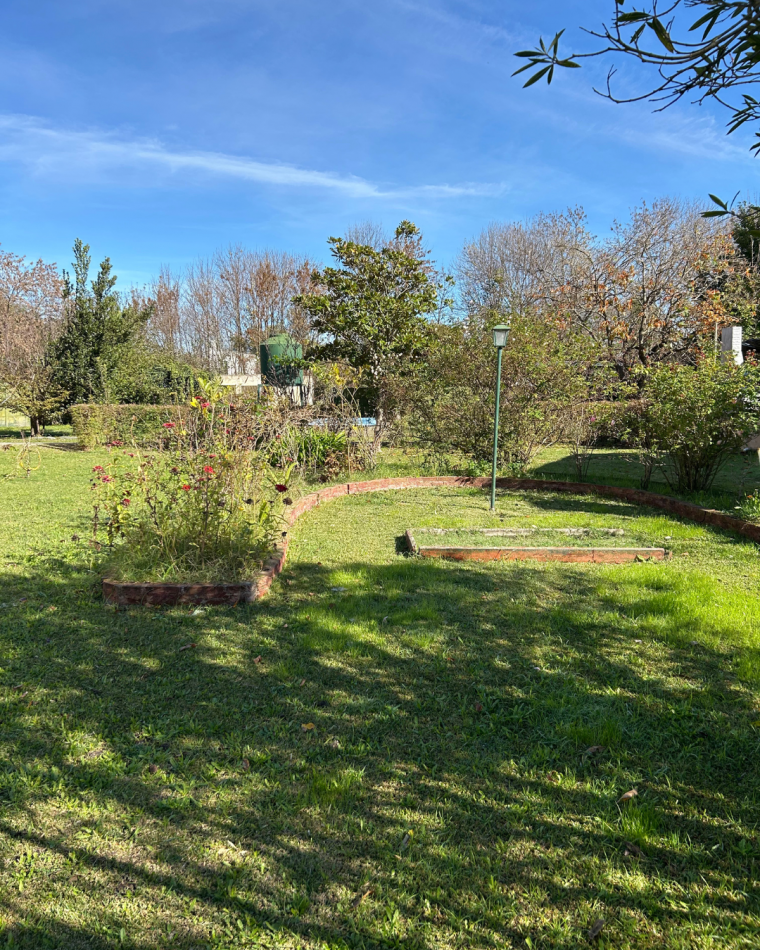 Casa en esquina 4 y 11 de Pipinas, partido de Punta Indio.