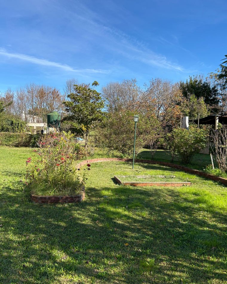 Casa en esquina 4 y 11 de Pipinas, partido de Punta Indio.