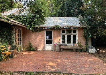 "La Escondida" Calle V. Lopez entre Moreno y Sarmiento, localidad de Punta Indio